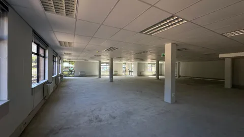 WhatsApp Image 2024-12-19 at 15.28.51 (2) Large.